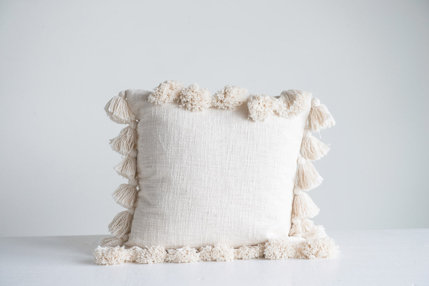18" Square Woven Cotton Slub Pillow w/ Tassels, Cream Color